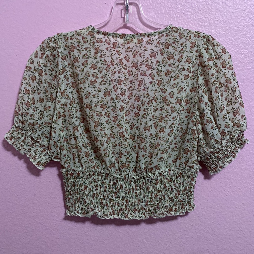 Floral Blouse Top - Picture 2 of 3